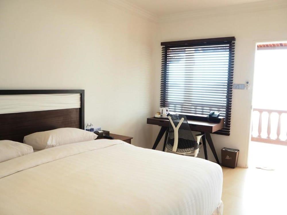 Resort Ktm Batam 4*